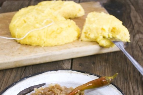 Varza cu carnati si afumatura