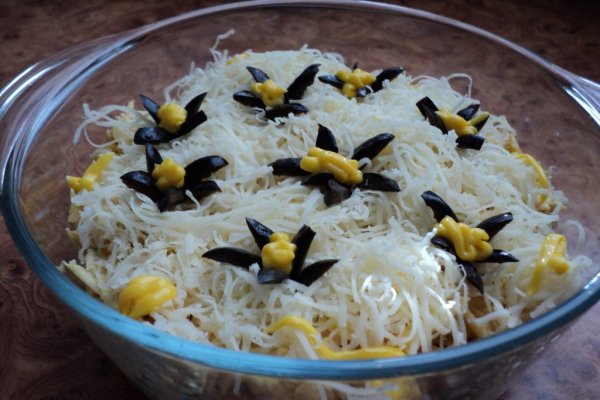 Salată cu ţelină şi piept de pui