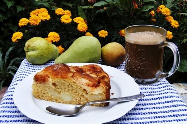 Tarta cu pere si budinca de vanilie