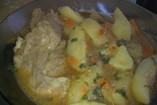 Mancare de cartofi cu coaste de vitel