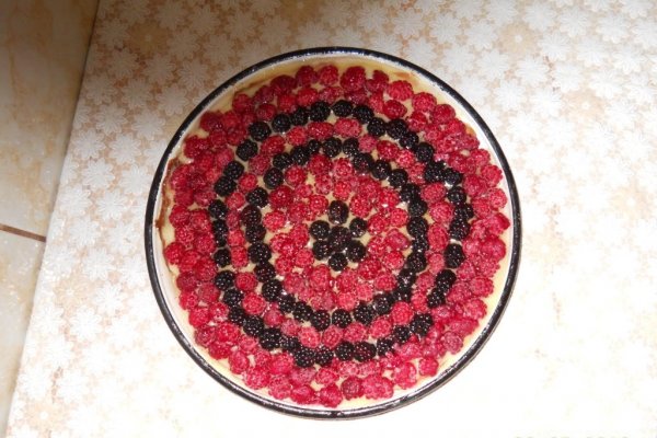 Tarta cu fructe de padure