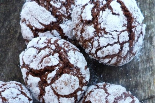Chocolate crinkles