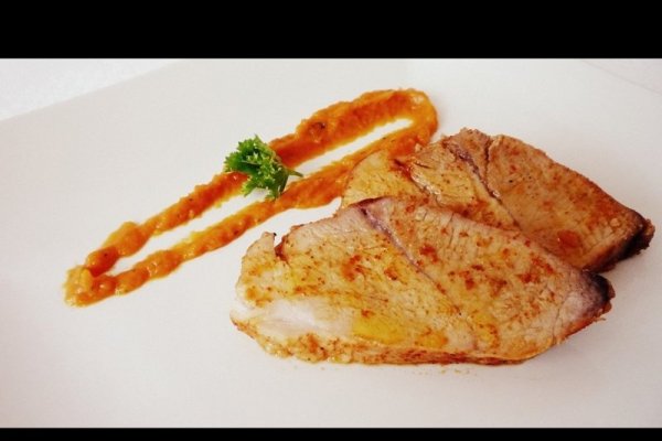 Pulpa de porc la cuptor cu sos de legume