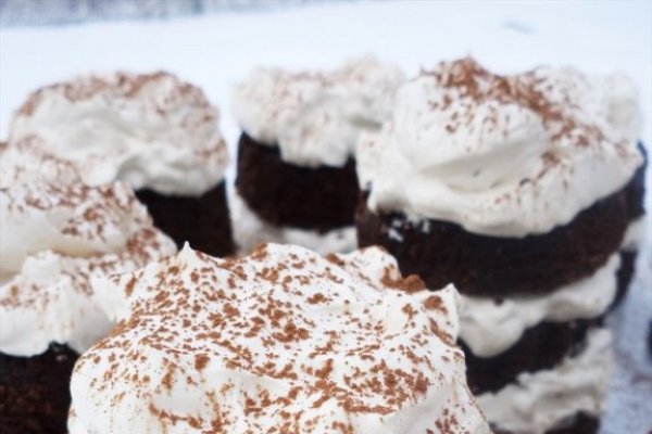 Tortulete cu frisca si cafea