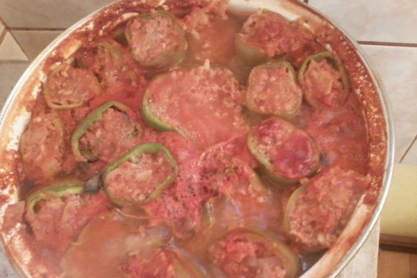 Ardei umpluti cu carne de porc