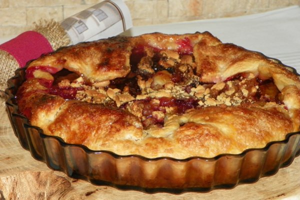 Tarta rustica cu prune si gem de prune