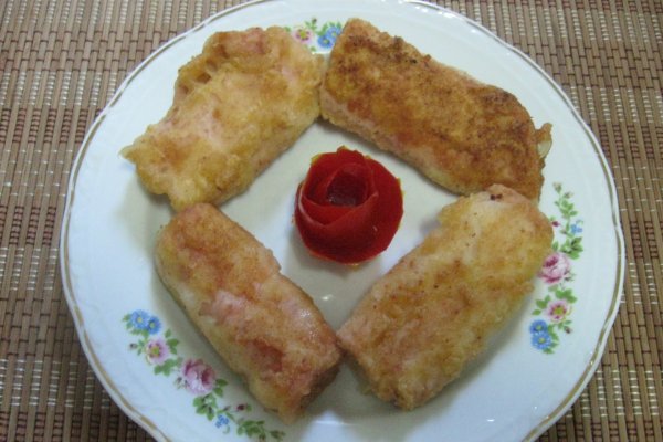 Rulouri de sunca pane umplute cu cascaval