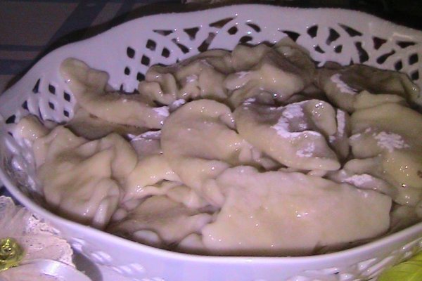 Coltunasi de post cu dulceata de prune