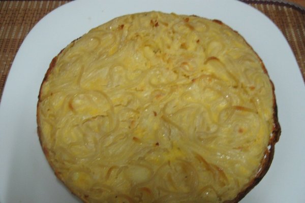 Budinca de spaghete cu branza la Philips multicooker