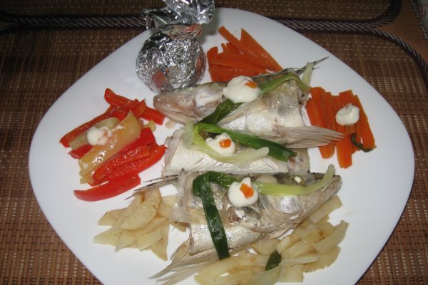 Salau fiert cu legume la Philips multicooker