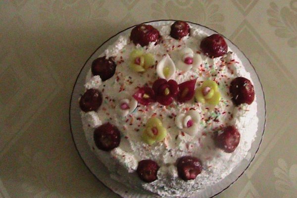 TORT DE CAPSUNI CU SMANTANA