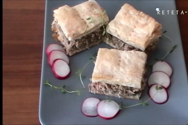 Placinta cu peste si ciuperci