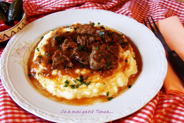 Tocanita de vitel ca la mama acasa