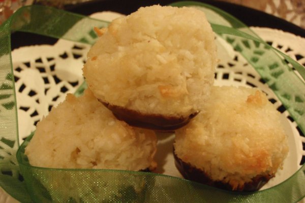 Coconut macarons