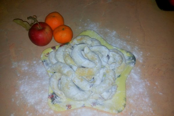 Cornulete fragede cu gem,nuca sau rahat (de post)