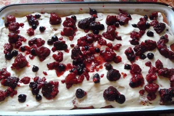 Tiramisu cu fructe de padure