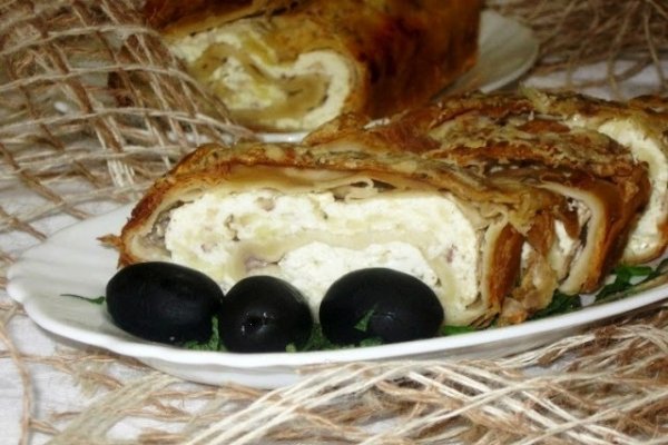 Rulada cu telemea si cascaval cu nuci