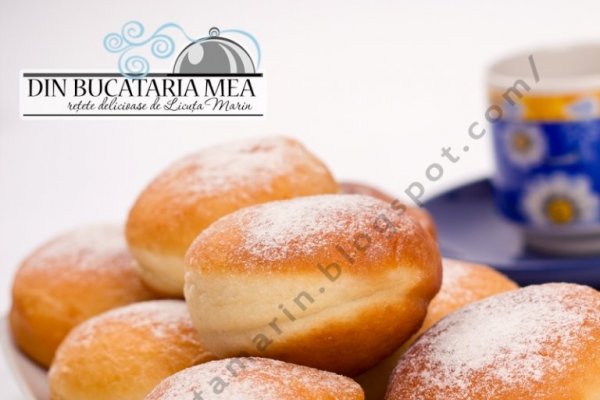 Gogosi pufoase si aromate. Reteta simpla si delicioasa