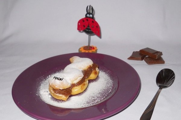 Eclere cu crema de ciocolata