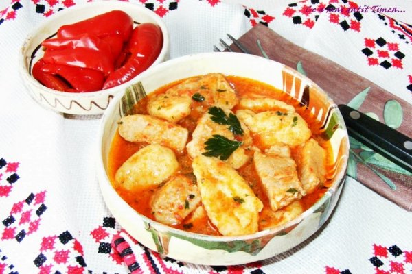 Papricas de porc cu galuste