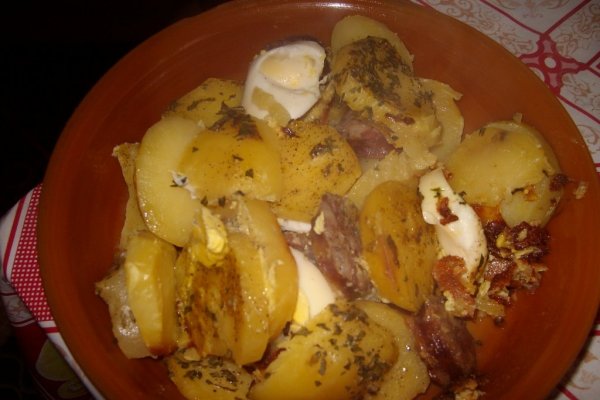 Cartofi gratinati la cuptor