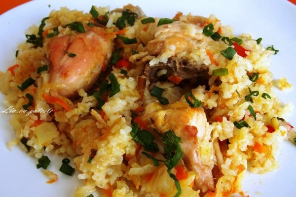 Pilaf de orez cu pui si fenicul