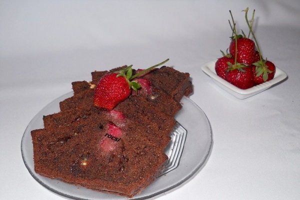 Chec cu capsuni si ciocolata