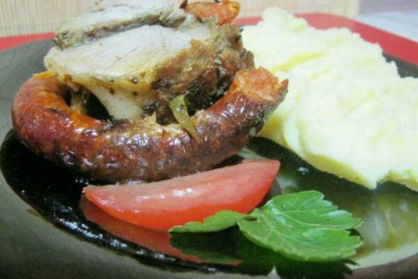 Muschiulet de porc impletit cu carnati