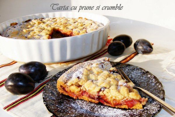 Tarta cu prune si crumble