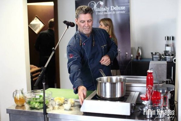 Mica Elveție - 1 An în Centrul Vechi