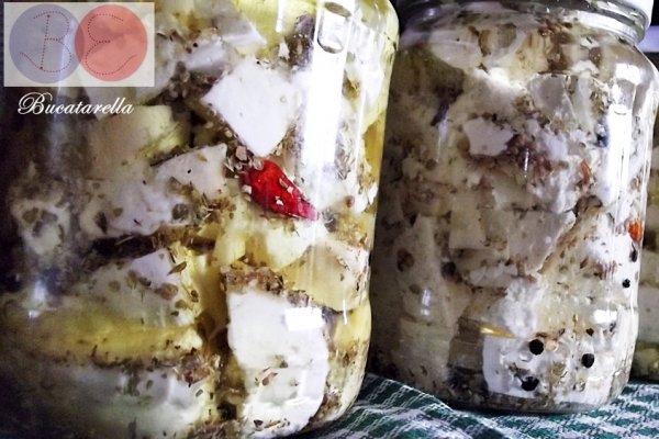 Branza la borcan (in ulei)