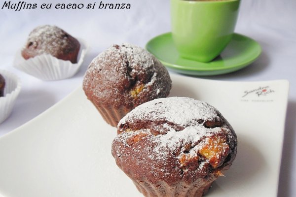 Muffins cu cacao si branza