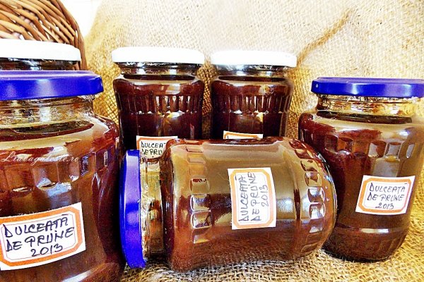 Dulceata aromata din prune bistrite