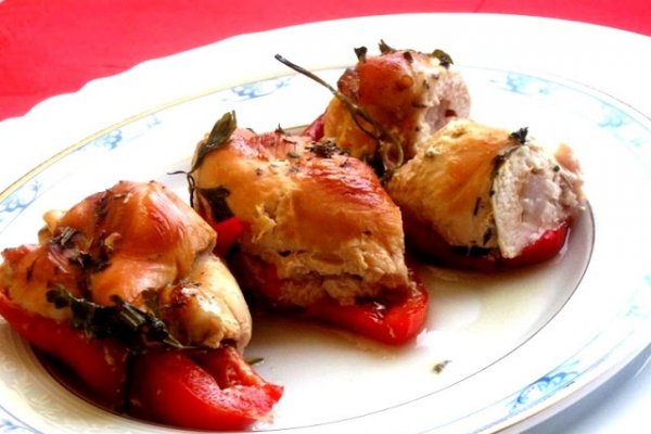 Corabioare cu piept de pui si slaninuta afumata