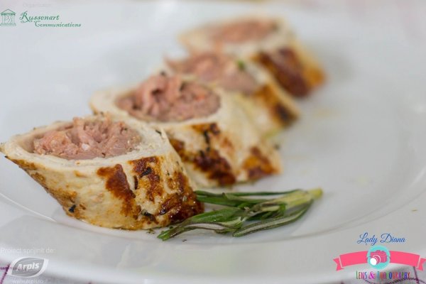 Rulada de carne cu carnati din Muntenia