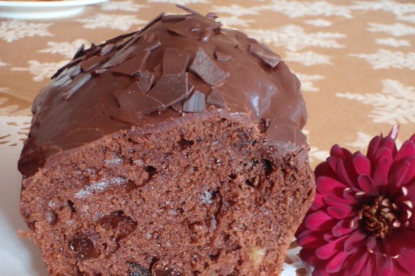 Cake de ciocolata cu fructe confiate