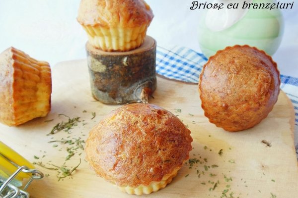 Briose cu branzeturi