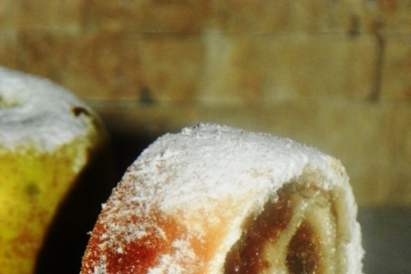 Rulada cu mere si gem de prune