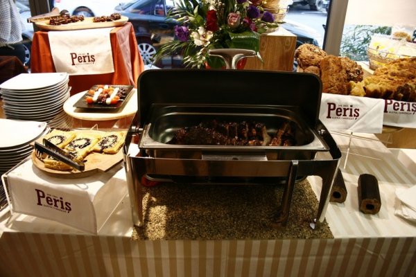 Magazinul Peris lanseaza "Dialog cu Gust"