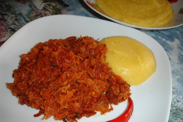 Varza murata calita cu ciolan afumat