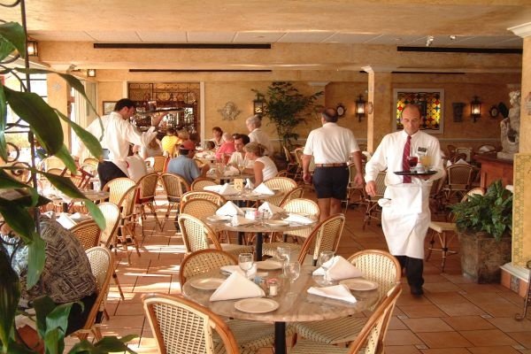 10 lucruri pe care nu trebuie sa le faci la restaurant