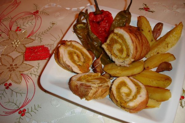 Rulada de curcan cu legume