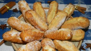 Biscuiti prajiti sau banane prajite. Reteta delicioasa cu amintiri din copilarie