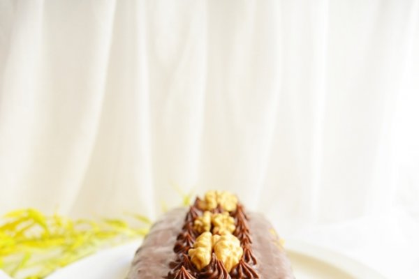 Prajitura cu nuca si smantana