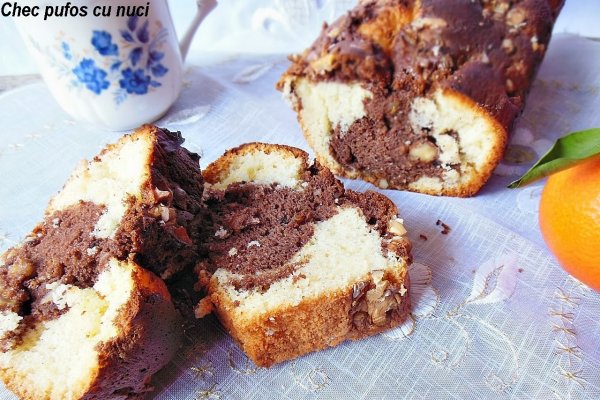 Chec pufos cu nuci