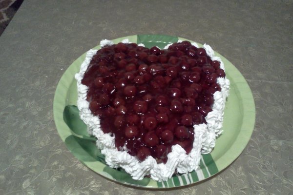 Tort cu ciocolata alba si cirese