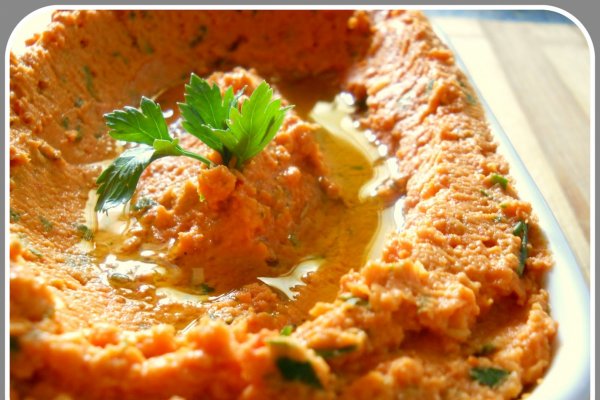 Hummus rosu