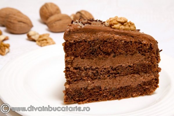 Tort cu nuca si cacao