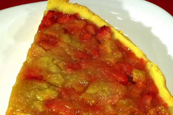 Placinta cu rubarba si capsuni