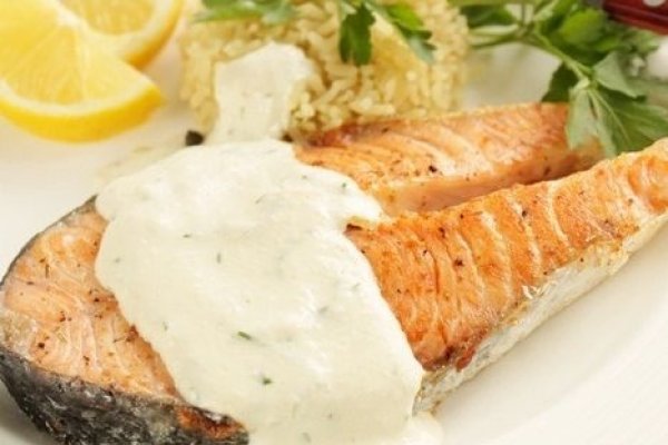 Somon cu sos de smantana